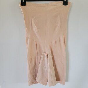 Spanx Sculpt Seamless High Rise Mid Thigh Shorts